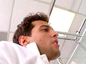 saftige frische süße Blondine wird durchgebohrt