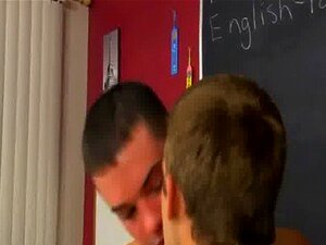 Sexy mannen uitstellen is een vreselijk iets, maar niet zo erg wanneer