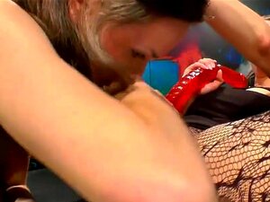 Roter Doppelkopf-Dildo - Deutsche Goo Girls!