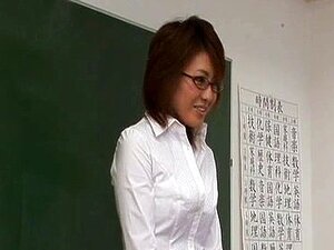 Heiße japanische Lehrerin