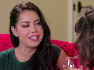 Stieftochter Alina Lopez und ihre Liebhaber-Stiefmutter Vera Kin.