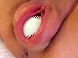 Baseballball in der Vagina (lol)