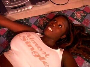 Abhängen mit einer schönen schwarzen BBW