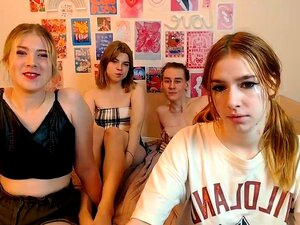 Аматерске слаткице групни секс