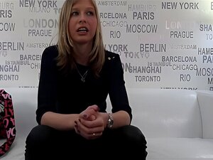 Blond Babe Daniela: Een Casting Bank Droom