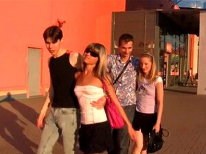 Découvrez le plaisir oral ultime lors d'une session de groupe