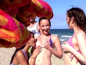 Geile, verspielte Süße wird in Spring Break hart gefickt. Eine