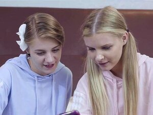 Dakota Burns ja Harlow West päättävät alkaa tehdä sisältöä