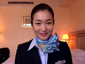 Hardcore-Fick mit asiatischer Stewardess