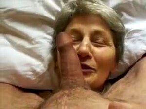 Geiles Amateurvideo mit Cumshot, Blowjob-Szenen,