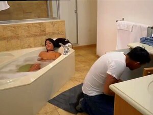 Stiefvater spritzt in die Stieftochter seines Partners, Lexy Bandera,