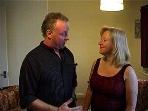 Busige britische reife Hausfrau