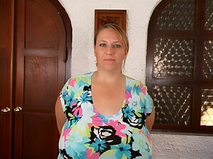 Mam & haar enorme enorme saggy boezem