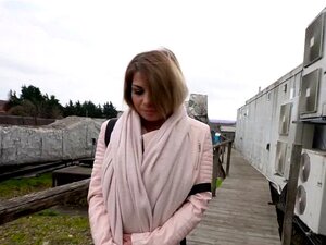 Tsjechische blonde student neukt buiten