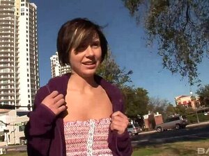 Wunderschöne brünette Frau hat einen unglaublichen Amateur-Fick