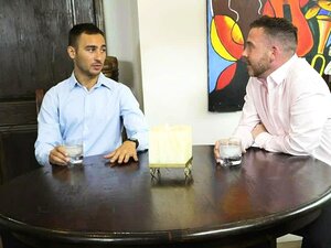 *** - Stiefväter auf einer Orgie mit ihren sexy Stieftöchtern