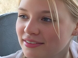 Geile leraar neukt zijn studenten strakke kont hard en diep