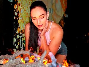 Fitnessmodel Irene zuigt een enorme lul en wordt geneukt