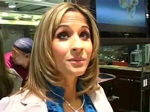 Nutte wird bezahlt und mit Klebeband für Sex 7 versehen