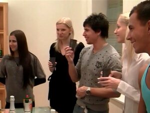 Studentin am Geburtstag verarscht,