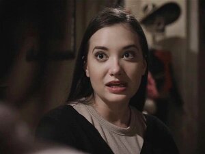 Pflegestiefeltern haben süße Mädchen für Stabilität gefickt. Gia