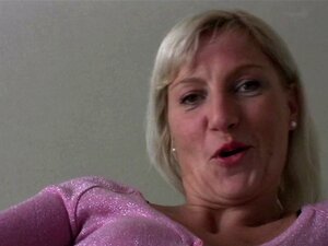 Reife Michelle White MILF Mami, die uns alle ficken wird. Spanische
