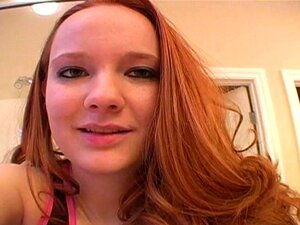 Söpöläinen kiusoittelee perseellään