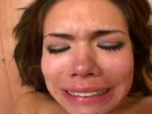 Diese Schlampe will in jedes Loch gefickt werden!!!