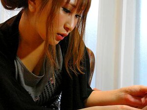 Yuki Maya in Yuki Maya amüsiert den frechen Freund ihres Mannes -