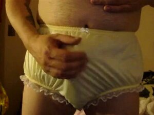 in gelben Slip aufgefühlt. Fühlte sich in gelben Slips auf