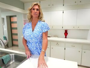 Stiefoma Trixie kann bei Nicky sehr hilfreich sein, wenn die Kleine zu