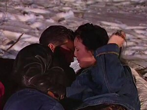 Orgie op de sneeuw. Gina, Lisa Sommer en Nana waar de dappere meiden