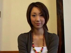 Chinesisches Mädchen tanzt