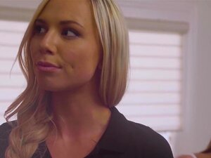 Süßes Herz-Video - Naomi Swan bekommt eine Massage von sexy Aidra