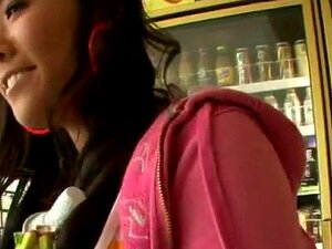 London Keyes Muschi leckt großen Schwanz