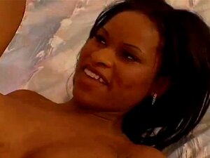 Caramel - Heiße schwarze Babe Anal