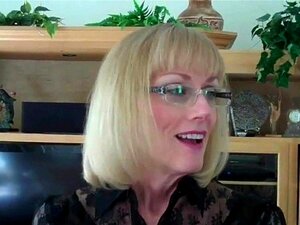 Cuckold-Oma ist süchtig nach Sperma