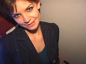 GLORY HOLE GIRLZ - Kontorschef Suger av främlingar i Tampa