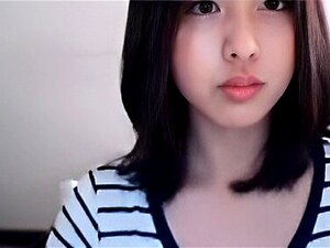 Tauche ein in die betörende Welt einer koreanischen Webcam-Modelle,