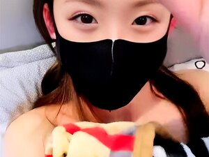 Hübsche japanische Süße Solo-Masturbation unzensiert