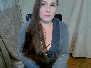 Liebevolle Mama bringt ihrem Stiefsohn alles über Sex bei