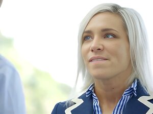 super kleine süße kacey jordan nimmt es in den Arsch!. super kleine