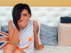 Sexy schöne Rack- und Arsch-Babe in einer lustigen Dildo-Zeit, du