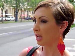 DDF Network - Geile Dienstmädchen und Ehefrau entleeren die Eier