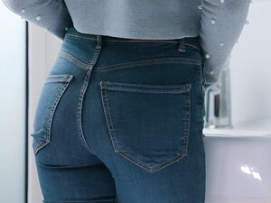 Ева је уживала у шприцању носећи црево