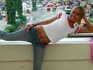 Asiatische Blondine