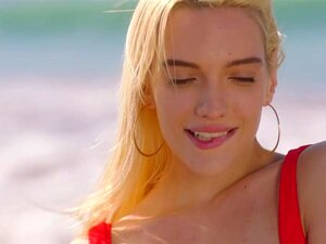 Blond sex femdom-gudinnan kenna james förföljer stränderna