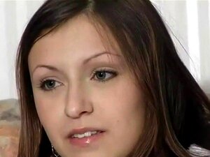 Casting-Babe geht nach Hardcore-Penetration und Analbohrung. Ideale