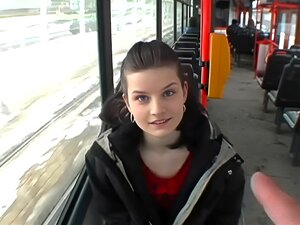 Tiefe und wilde Schwanzpenetration mit sexy Liebling