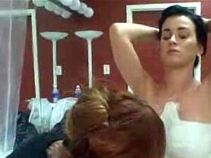 Katy Perry Boob Video: Ich habe ein Mädchenporno geküsst